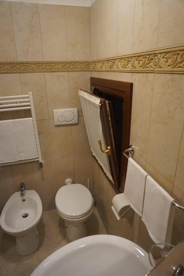 Готель Rialto Experience Венеція Екстер'єр фото